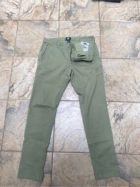 Roots Men's Olive Green Chinos Pants Size 31